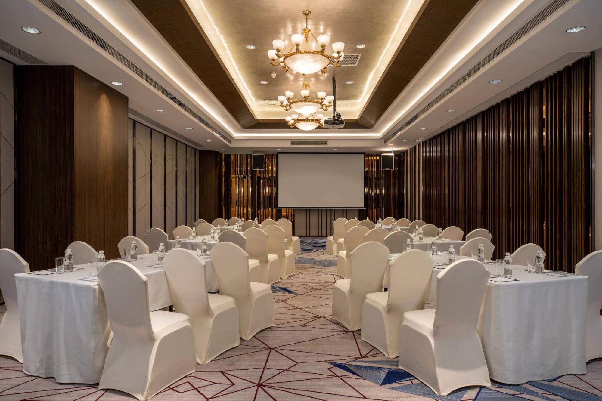 Renaissance Shenzhen Luohu Hotel Buitenkant foto