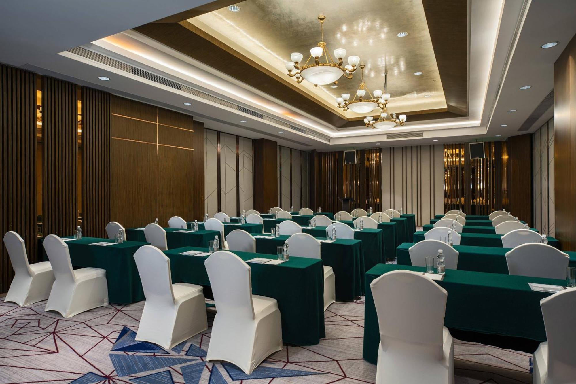 Renaissance Shenzhen Luohu Hotel Buitenkant foto