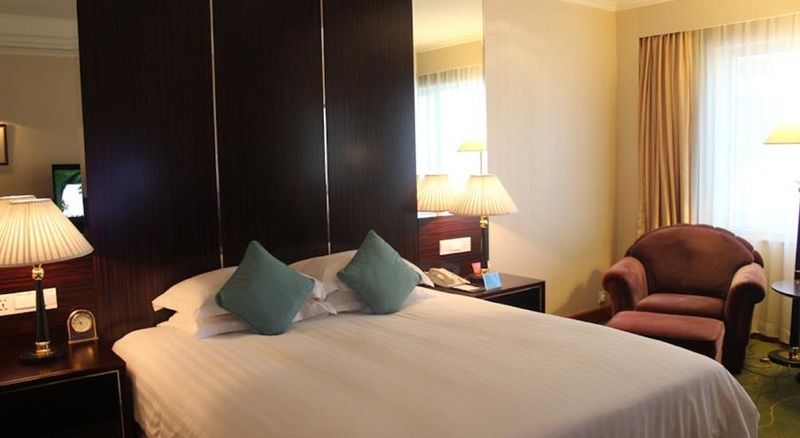 Renaissance Shenzhen Luohu Hotel Buitenkant foto