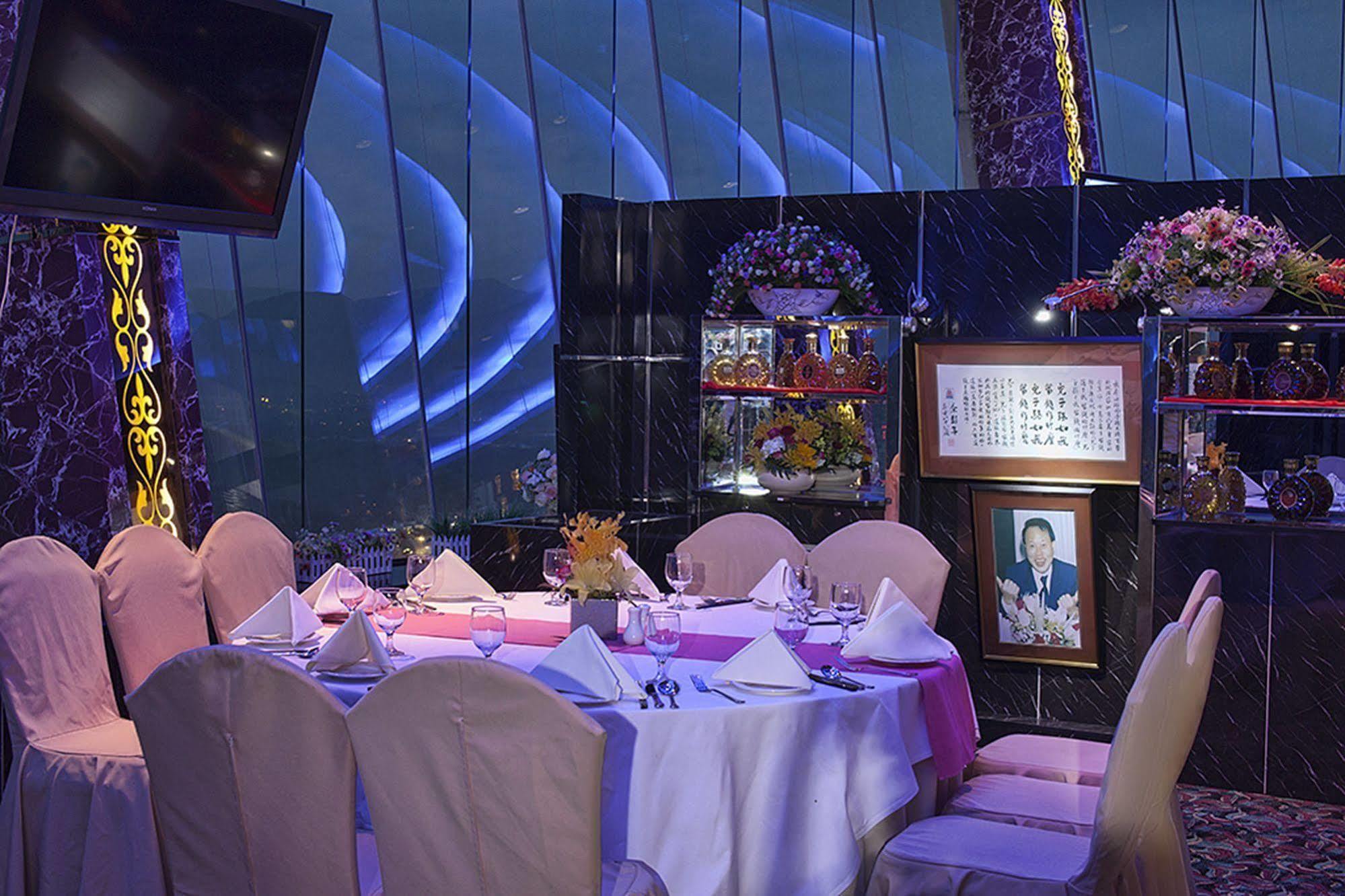 Renaissance Shenzhen Luohu Hotel Buitenkant foto